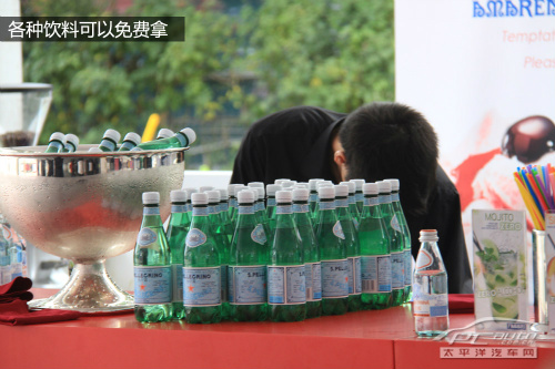 法拉利赛道日嘉年华现场直击 高富帅的天下 法拉利赛道日嘉年华现场直击 高富帅的天下