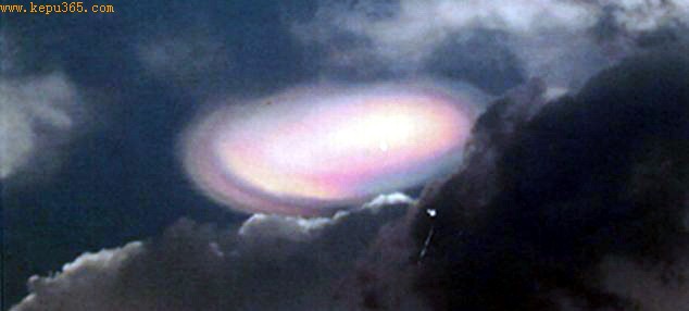 机密文件泄露UFO事件 麦田怪圈外星人多次造访