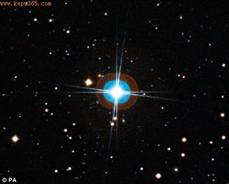127 light years from Earth: A photograph of the region around the star HD 10180